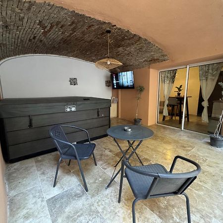 Alena Apartment Bourg-Saint-Andeol Bagian luar foto