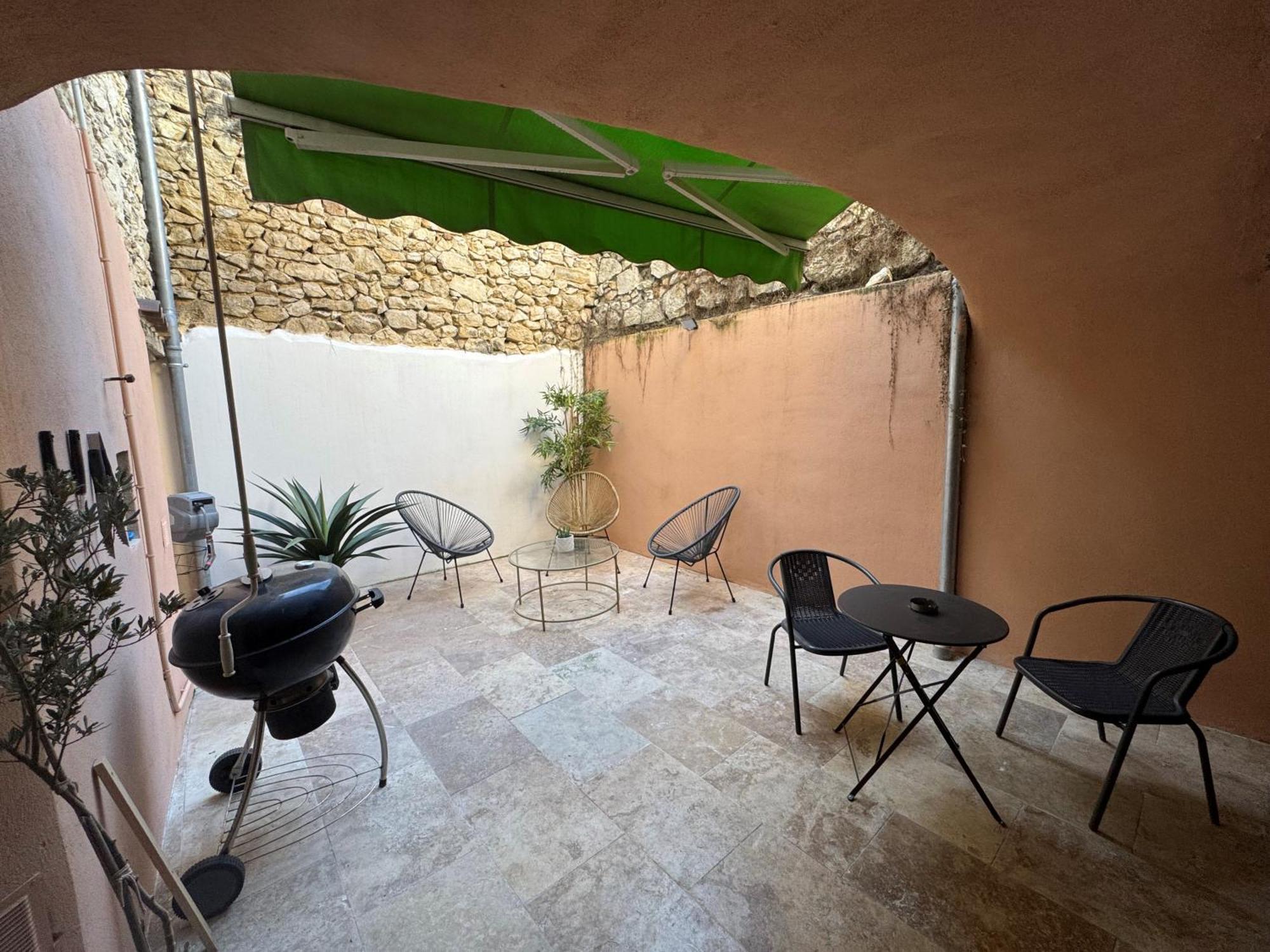 Alena Apartment Bourg-Saint-Andeol Bagian luar foto